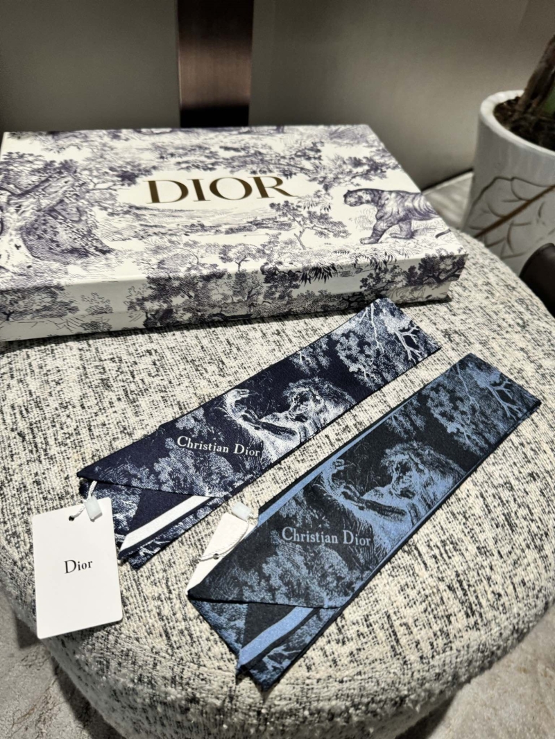 DIOR